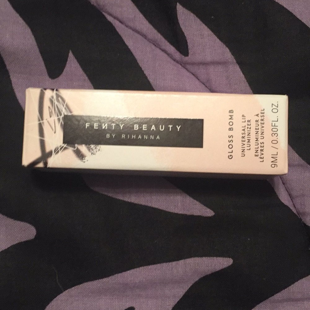 Fenty beauty lip gloss fenty glow